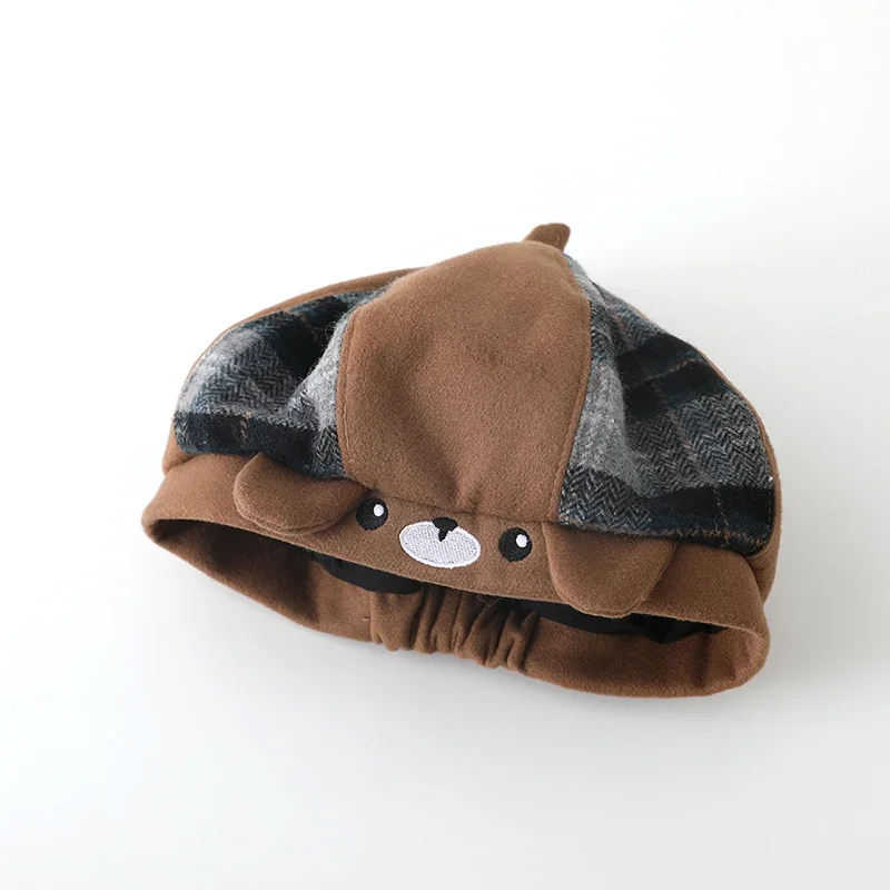Boina a cuadros con oso para niñas – Accesorio de moda infantil otoñal - imagen 4