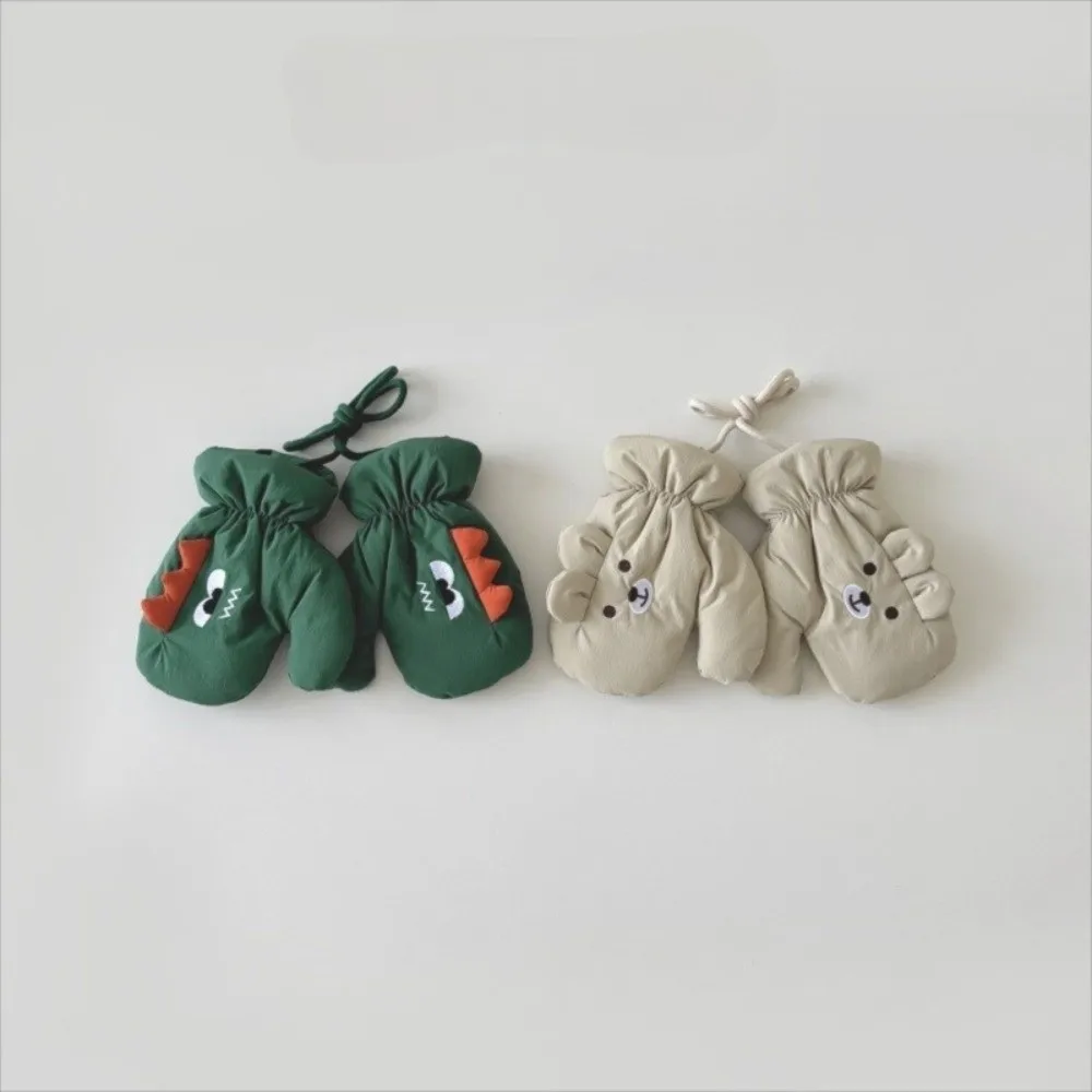 Nuevos guantes bonitos de oso de dibujos animados con dedos completos, guantes cálidos gruesos a prueba de frío, manoplas a prueba de viento para invierno - imagen 3