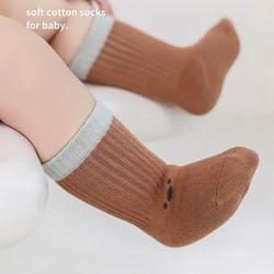 Calcetines bebé algodón sin costuras – Rayas suaves