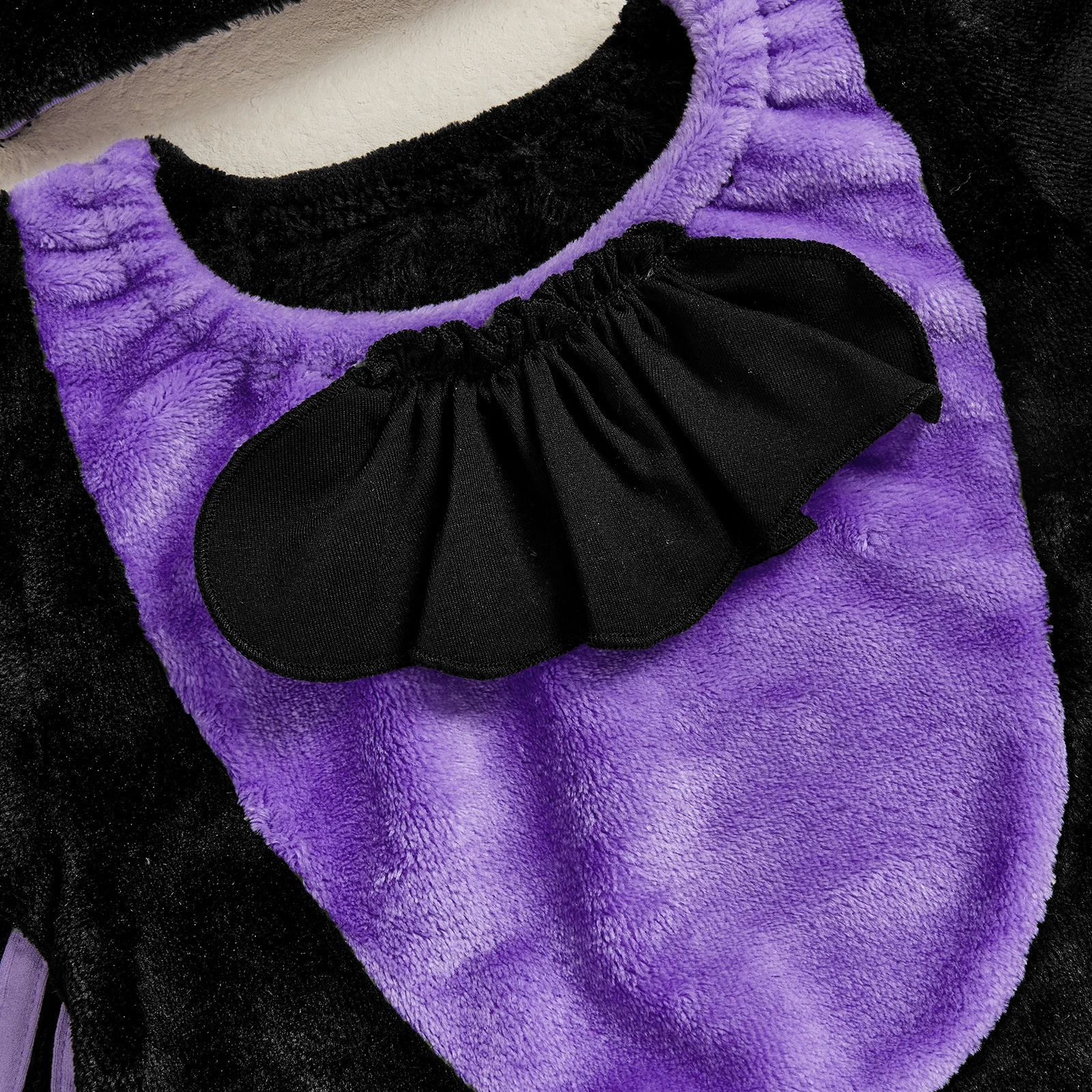 VISgogo Disfraz de Halloween de murciélago para bebé, ala de murciélago de felpa, mameluco de manga larga, cubre pies y sombrero, juego de 3 piezas - imagen 4