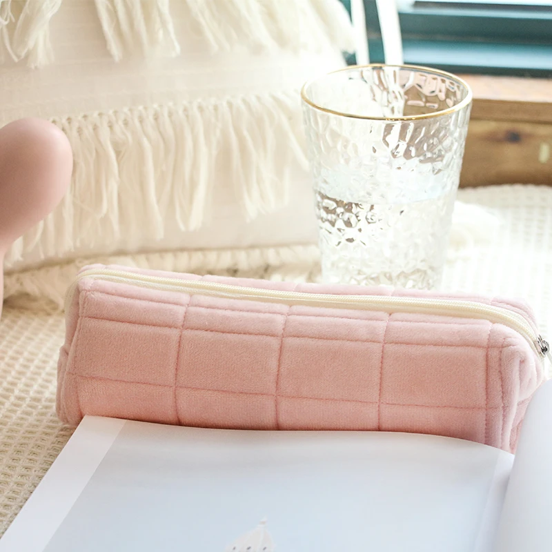 Bolsa de lápices de celosía de felpa, estuche de lápices Simple portátil con cremallera, caja de almacenamiento de papelería de gran capacidad, suministros escolares - imagen 3