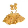 yellow and hair clip