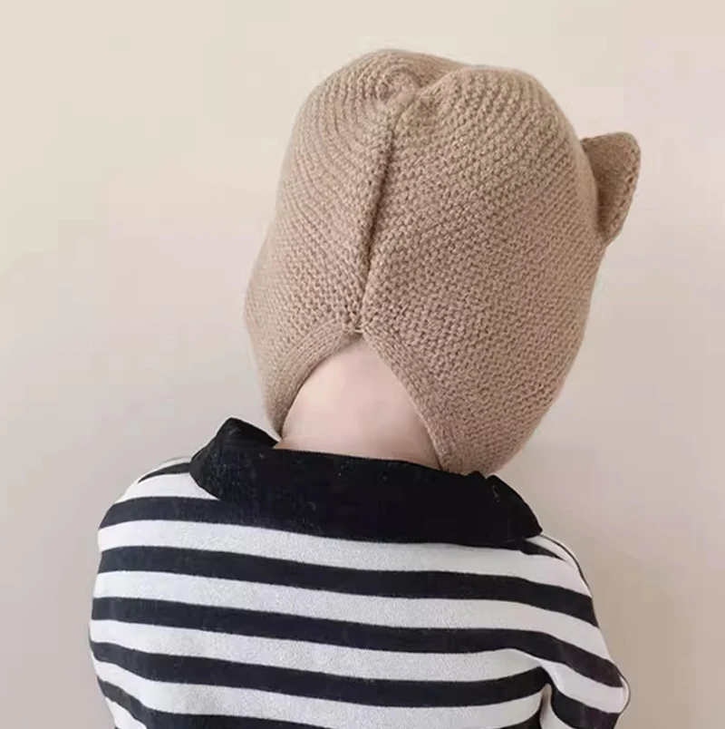 Gorro bebé invierno – Cúpula con orejas suaves
