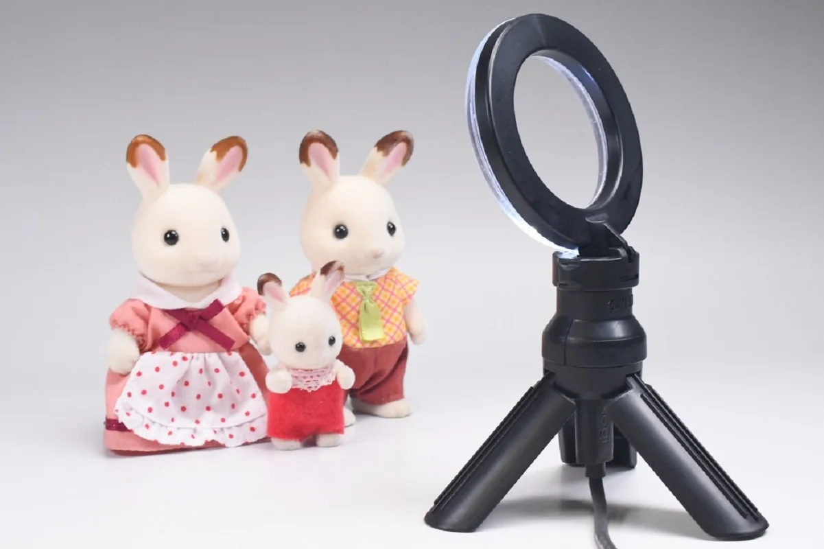 Juguetes de cápsula grita, lindo anillo de luz de trípode selfie en miniatura kawaii para casa de muñecas 1/12, figuras de adornos de montaje de luz de relleno - imagen 3