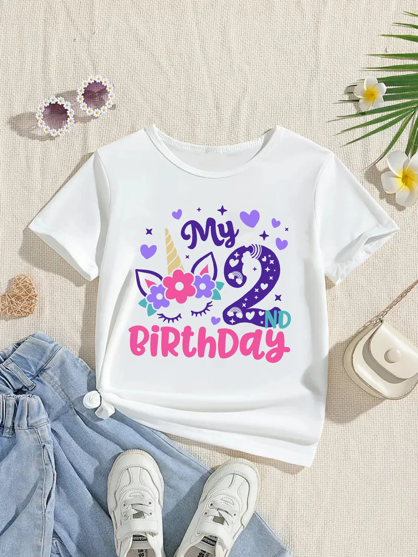 Camiseta unicornio para niña con corazones y flores divertida - imagen 2