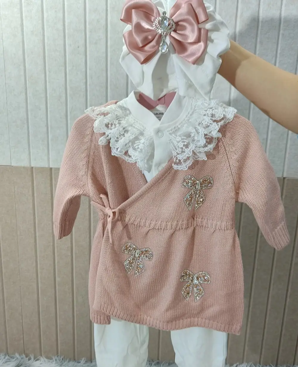 dusty pink