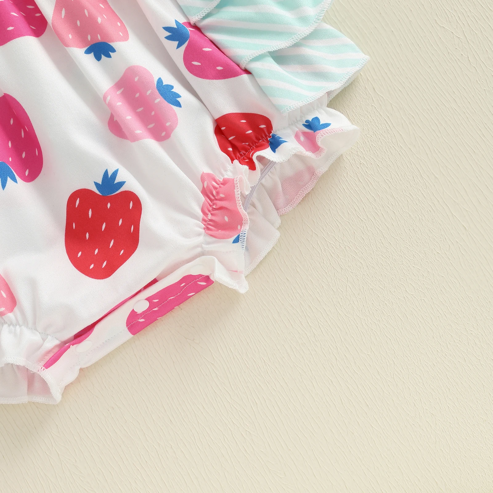 Mameluco de verano para niña, mono informal sin mangas con estampado de fresa y volantes en capas para recién nacido, ropa bonita - imagen 5