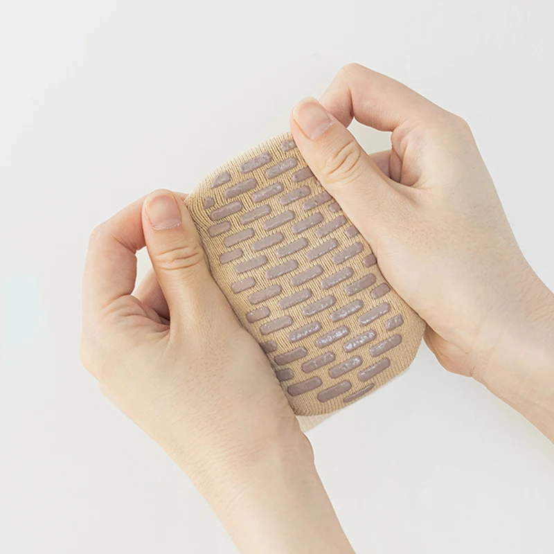 Calcetines de tubo largos para niños y niñas, medias térmicas de algodón grueso con letras de dibujos animados, antideslizantes, para invierno - imagen 4