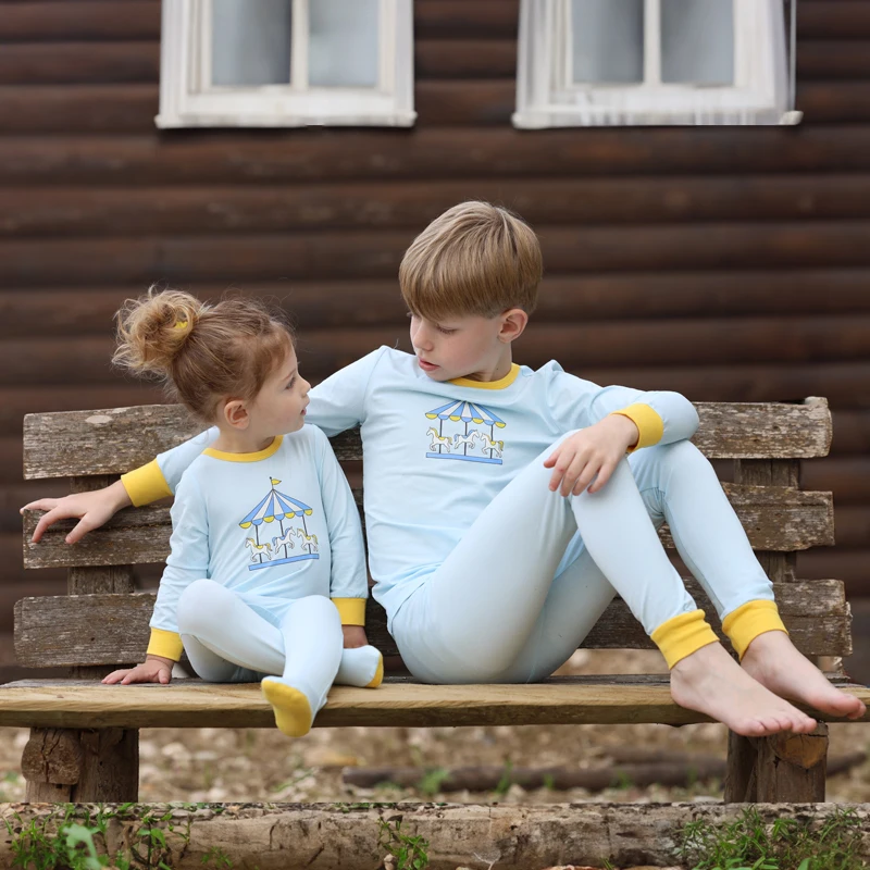 Pijamas de verano a juego para hermanos con estampado carrusel - imagen 5