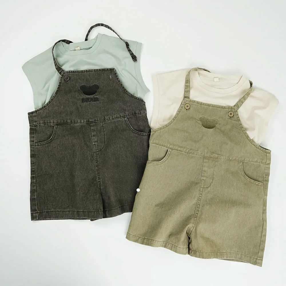 Novedad de verano, pantalones cortos vaqueros informales holgados a la moda de algodón de estilo coreano para niños con tirantes y bordado de oso Unisex