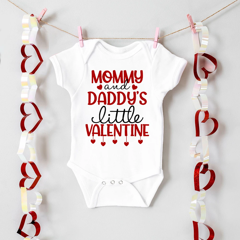 Body con estampado de San Valentín para mamá y papá, traje infantil para el Día de San Valentín, pelele corto para recién nacido, mono de vacaciones para bebé