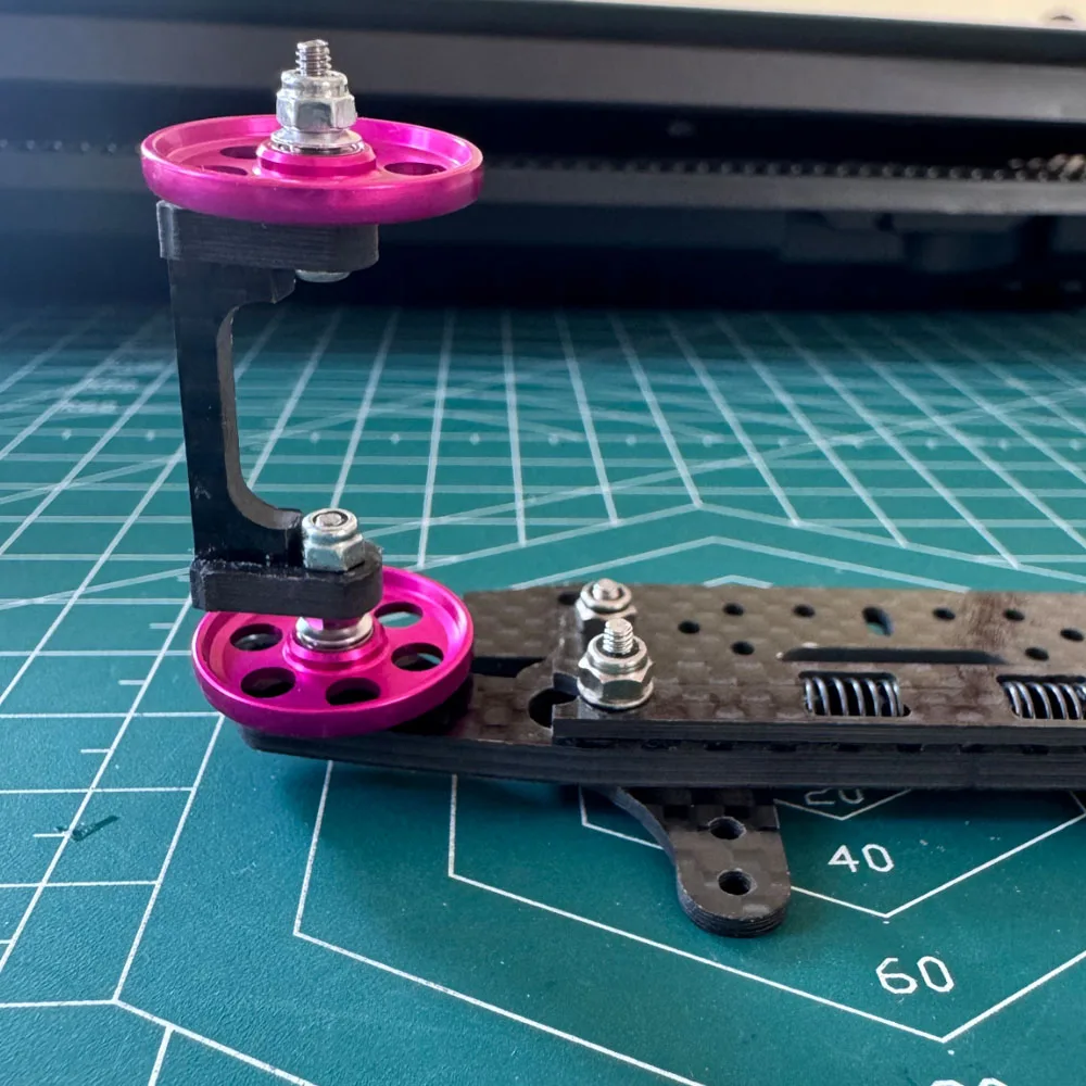 Coche teledirigido mini 4WD de fibra de carbono para niños – Ligero - imagen 5