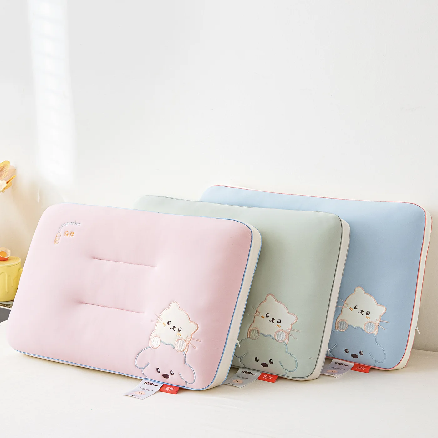 Almohada de látex natural con diseño infantil para dormir - imagen 2