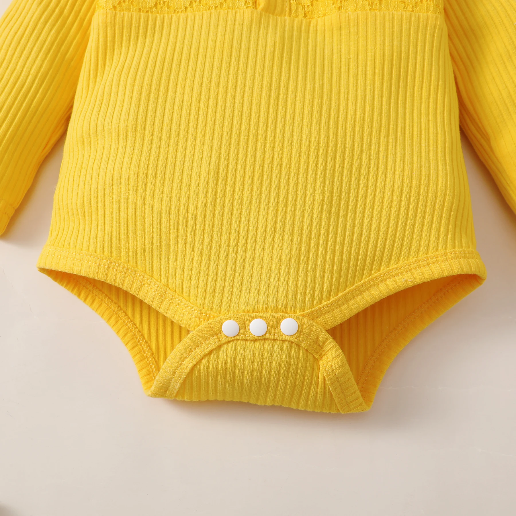 Ropa de primavera, conjuntos de ropa para niña recién nacida, mono amarillo de manga larga + pantalón de flores + diadema, trajes de 3 uds para niña pequeña - imagen 3