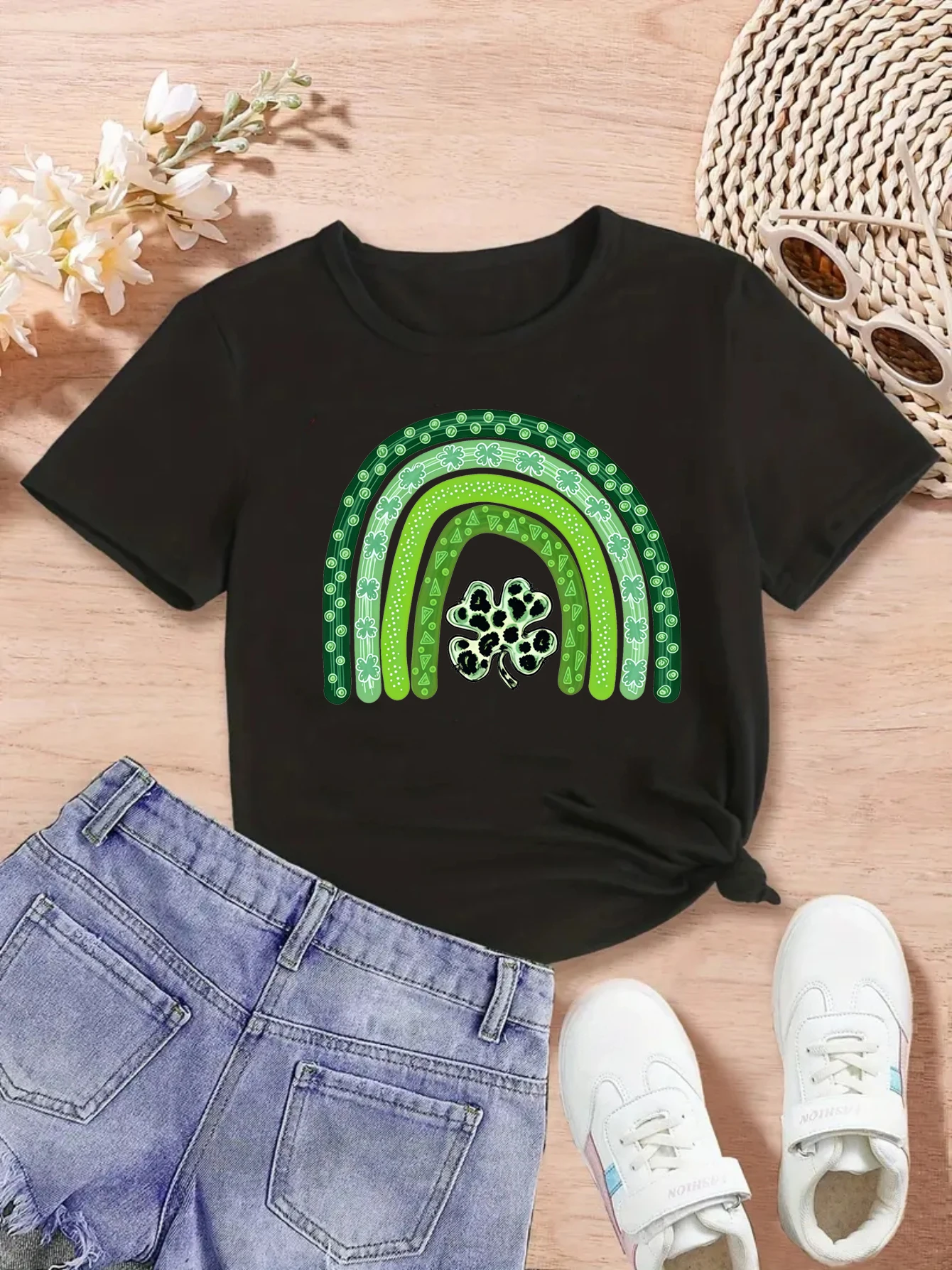 Camiseta con estampado de trébol de la suerte del Día de San Patricio de arcoíris, camiseta de moda de verano para niñas, ropa para niños, camiseta de regalo para Festival - imagen 2