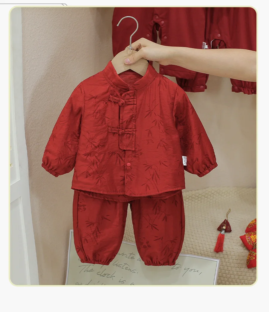 Conjunto puesto en bebé