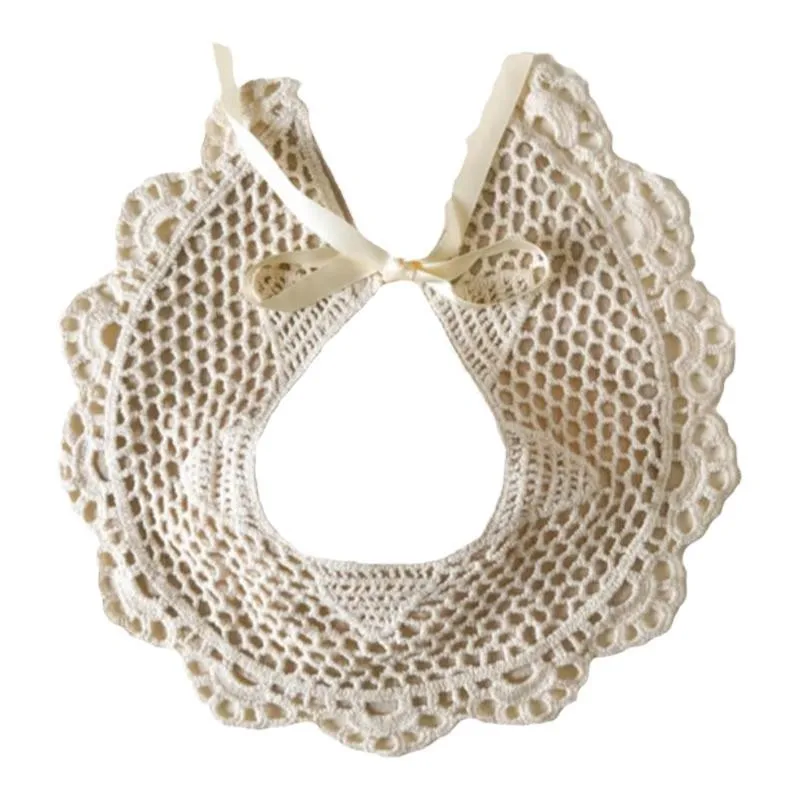Babero de encaje para bebé princesa con cuello jacquard bordado - imagen 5