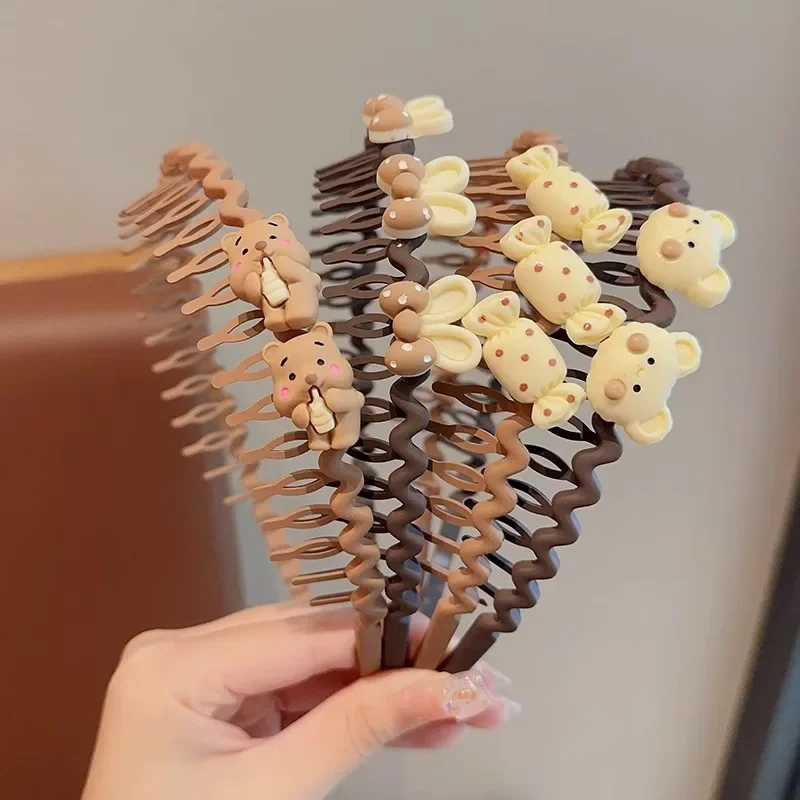 Pinzas para peinado infantil en tonos café