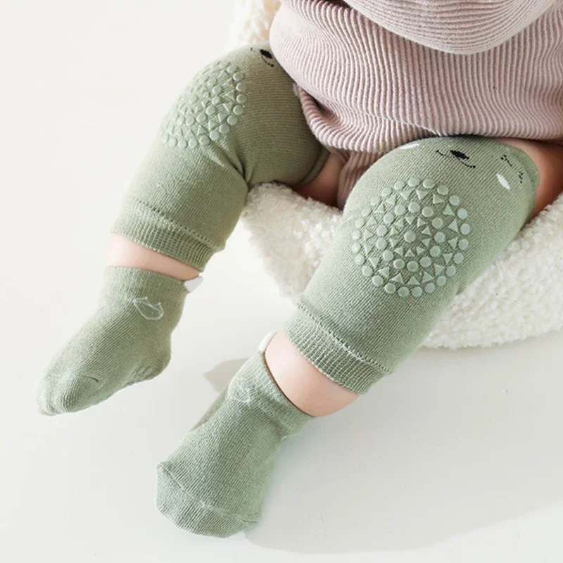 Calcetines antideslizantes hasta la rodilla para bebé con almohadillas - imagen 3