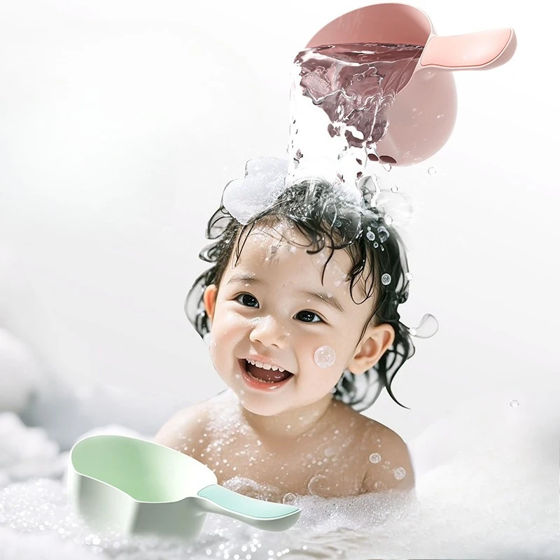 Cuchara de baño de plástico suave para bebé, taza contra salpicaduras para champú, juego de agua, bordes redondeados suaves para accesorios de baño de seguridad para niños pequeños