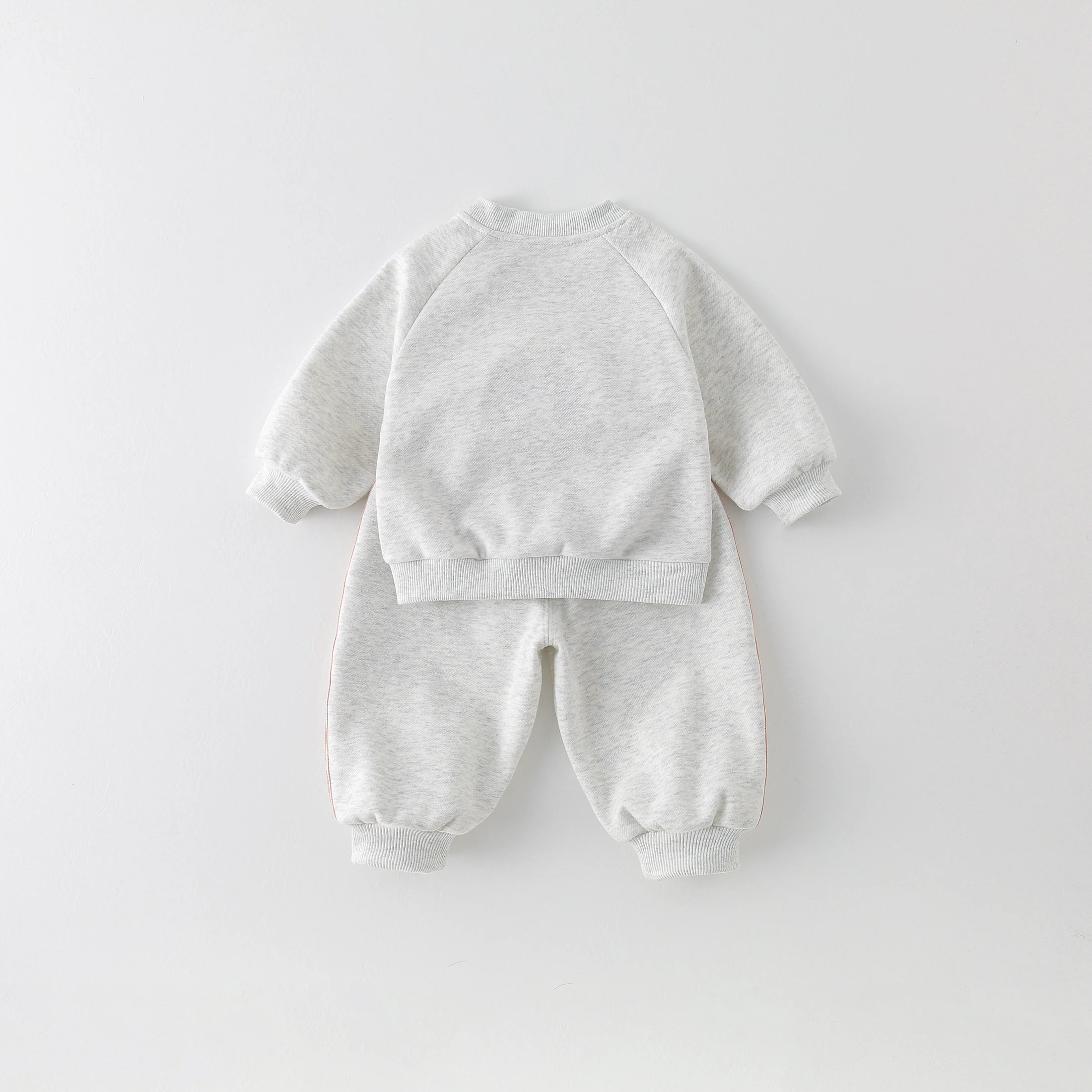 Conjunto bebé sudadera capucha y pantalón arcoíris bordado 9m-3Y - imagen 4