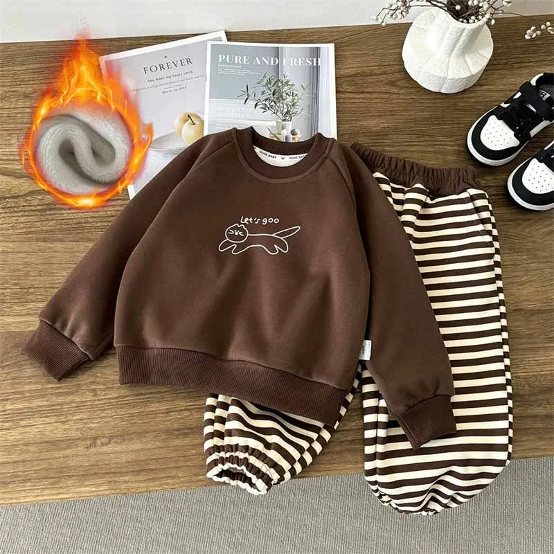 Conjunto acolchado infantil con jersey de lana a rayas