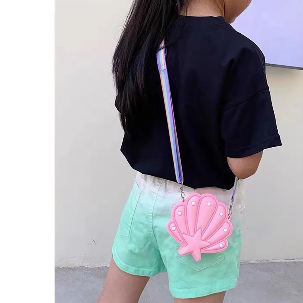 Bolso cruzado de concha en varios colores