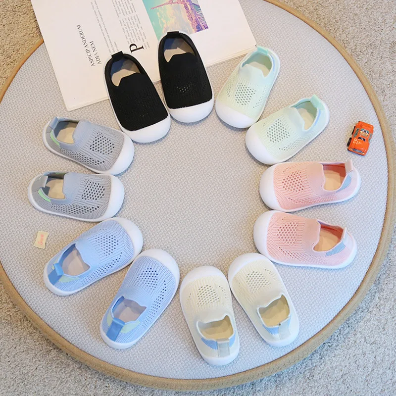 Zapatillas antideslizantes transpirables para niños con agarre - imagen 4