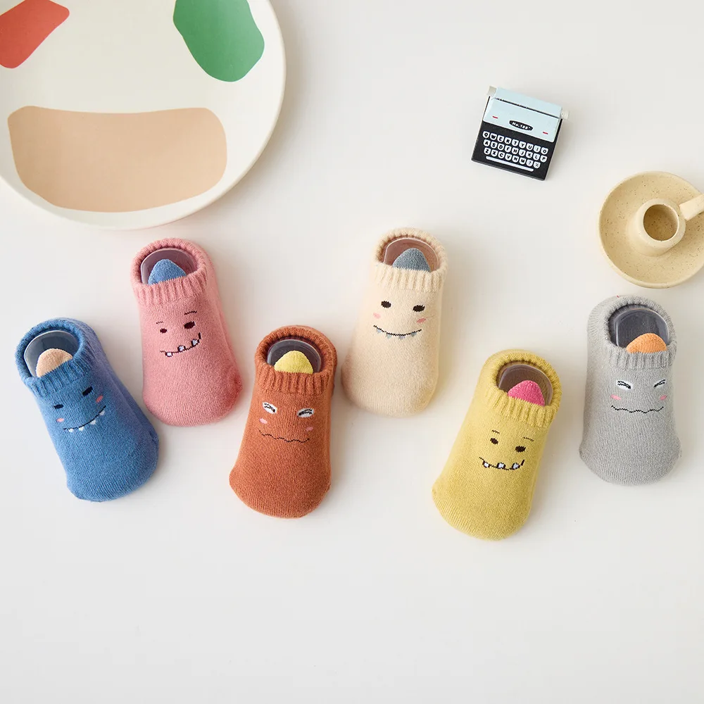 Calcetines de algodón para bebé, medias suaves y bonitas con expresión para antes de caminar, para recién nacidos, niñas y niños, diadema tejida, otoño e invierno - imagen 3
