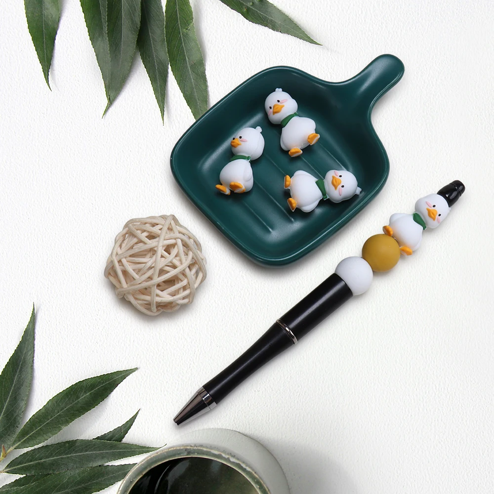 Cuentas de silicona 4 Uds. Cuentas focales de pato blanco 3D para bolígrafos, llavero, suministros de colgantes para teléfono, pulseras con cuentas, dijes para bolso - imagen 3