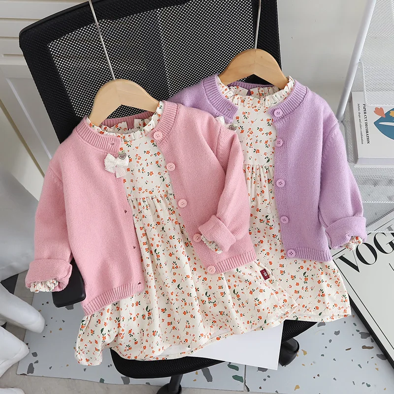 Conjunto de cárdigan y vestido floral para niña en otoño - imagen 4