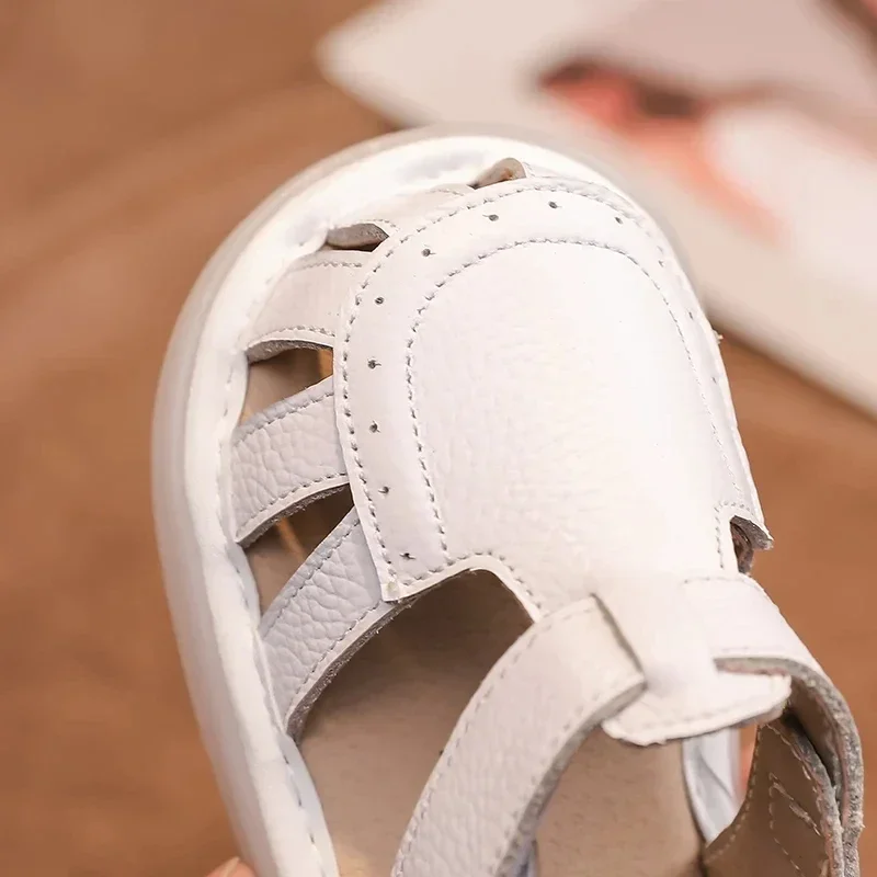 Sandalias de cuero genuino para bebés y niños, zapatos de playa de verano con dibujos animados para niños pequeños, zapatos informales antideslizantes de suela blanda - imagen 4
