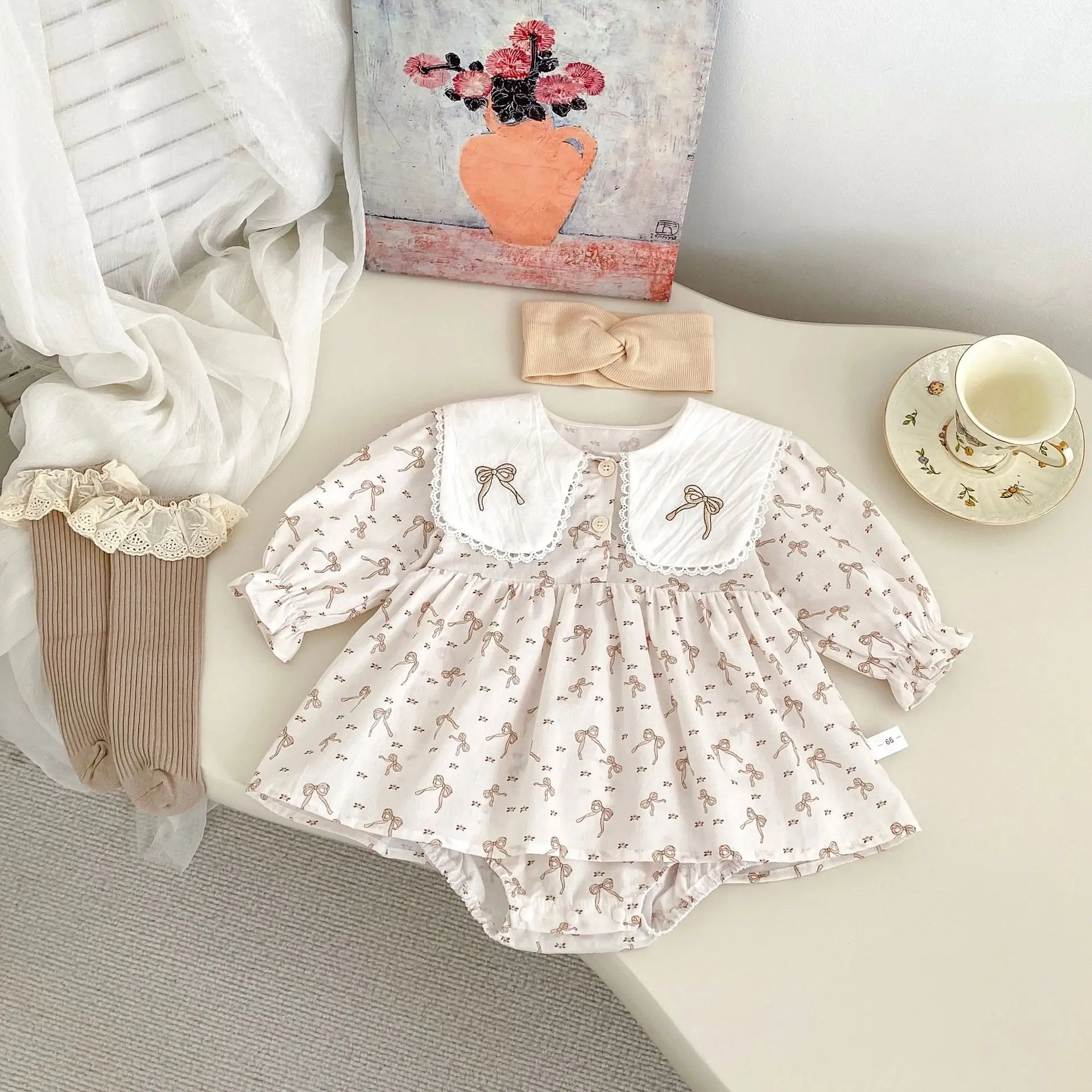 Ropa de primavera para bebé de 0 a 2 años, mono con solapa llena de estampado, bonito vestido de una pieza de manga larga para niño pequeño, vestido de 100 días