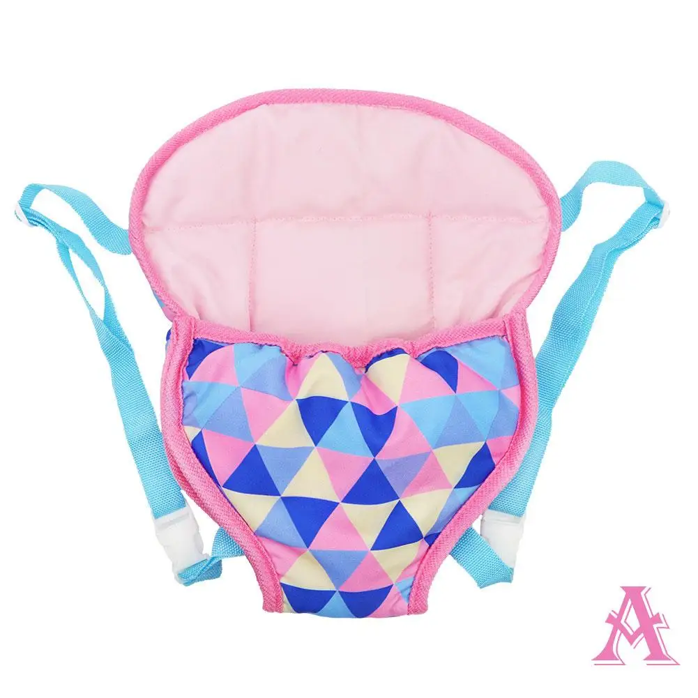 Una bolsa en forma de corazón rosa y azul