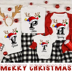 Camiseta Navidad familia inicial nombre mamá papá e hijos