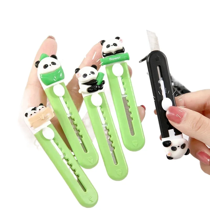 Cuchillo de utilidad de arte de Panda de dibujos animados, Mini cuchillo de utilidad de arte de bolsillo Kawaii portátil, caja Express, cúter de papel, papelería - imagen 2