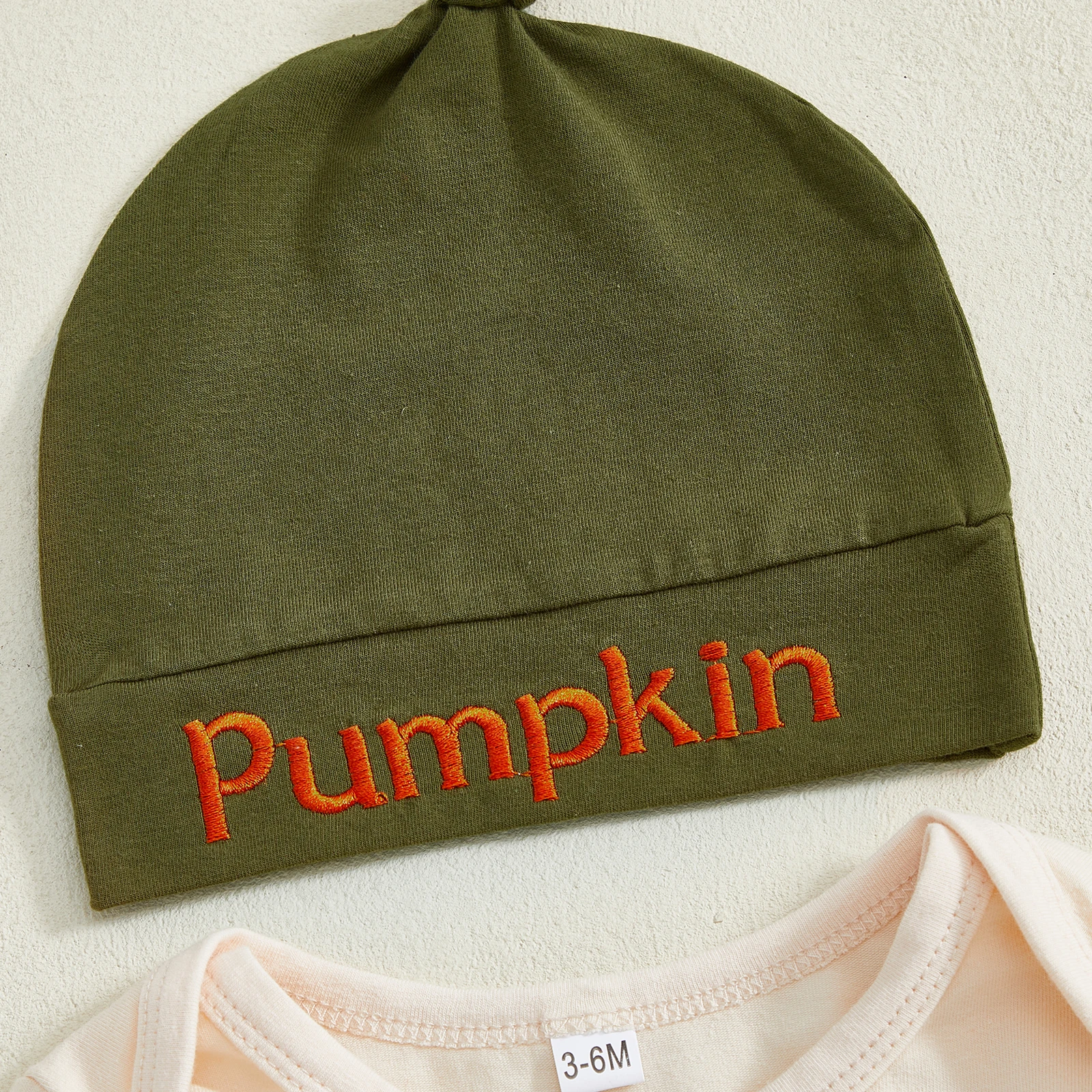 Conjunto de 3 piezas de Halloween para bebé, peleles de manga larga con bordado de calabaza y pantalones elásticos, gorros, conjunto de sombrero, ropa de otoño - imagen 3