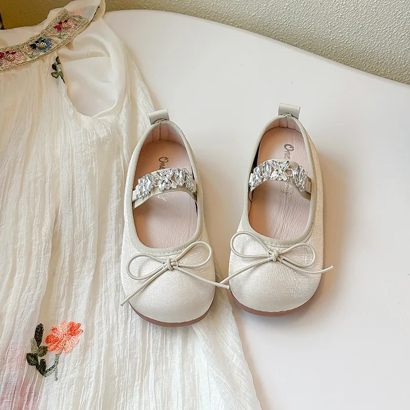 Zapatos princesa de cuero con lentejuelas para niña - imagen 2