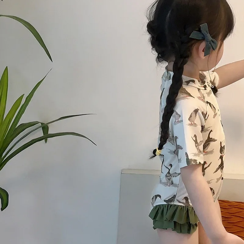 Nuevo protector contra sarpullidos de una pieza con animales lindos de verano para niñas. Secado rápido, UV - Mangas largas protectoras. Ropa de playa perfecta para niños pequeños. - imagen 3