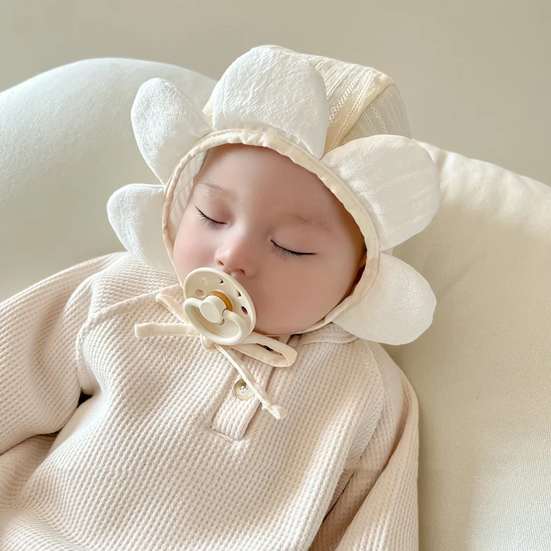 Gorro de sol para bebé con protección UV – Estampado floral primavera - imagen 2