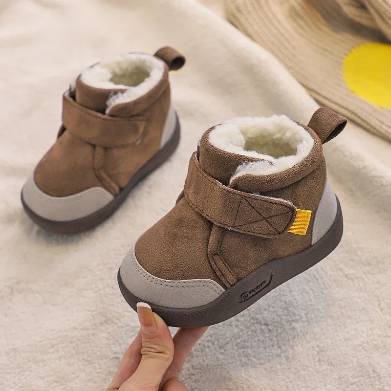 Botas de invierno para bebés y niños, botas de nieve cálidas de felpa para exteriores, botas antideslizantes de fondo suave para niños, zapatos para niños - imagen 2