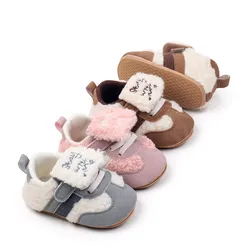 Zapatos de bebé 2025, nuevo Otoño Invierno, zapatos informales de lana para niños pequeños, zapatillas de deporte con suela de goma suave, primeros caminantes infantiles para niños y niñas