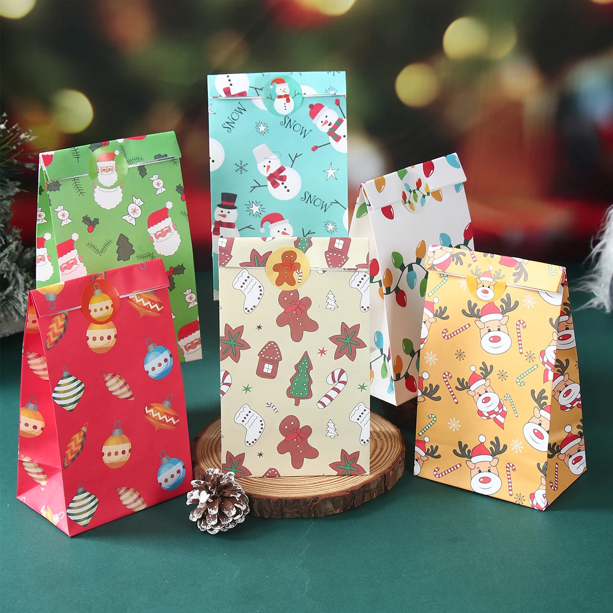 12 unidades de bolsas de regalo de papel de Navidad con pegatinas decoraciones navideñas para el hogar 2025 Navidad Navidad Noel regalos Año Nuevo bolsa de embalaje - imagen 4