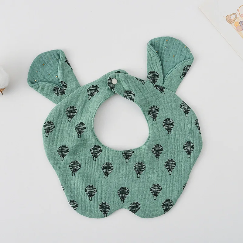 Bear Green balloon