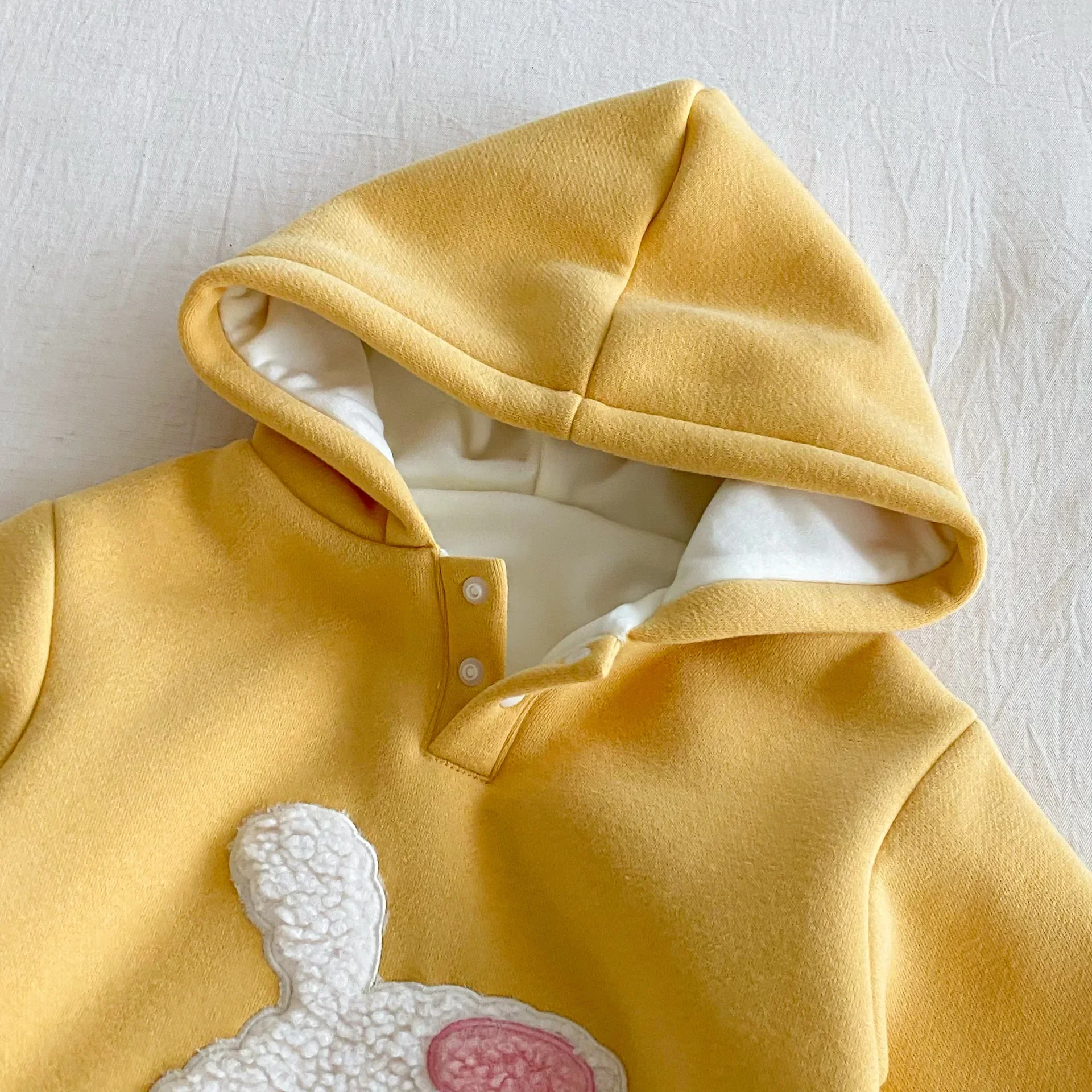 Pelele de invierno para bebé de 0 a 2 años, mono con línea polar, forro de piel, bordado de conejito dulce, bonito recién nacido de una pieza - imagen 4