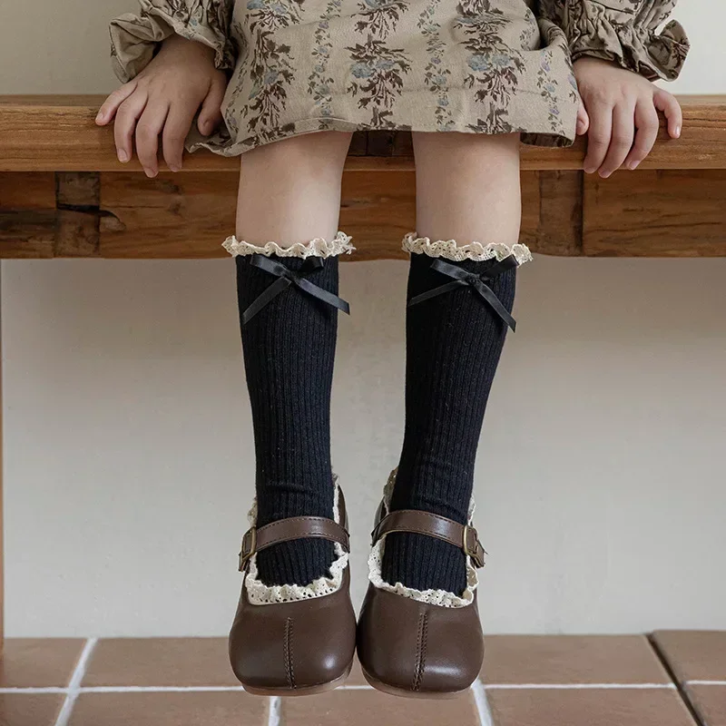 Calcetines con volantes estilo princesa para niñas, calcetines hasta la pantorrilla con lazo de encaje Retro para niños, calcetines largos escolares de algodón suave para primavera y otoño - imagen 4