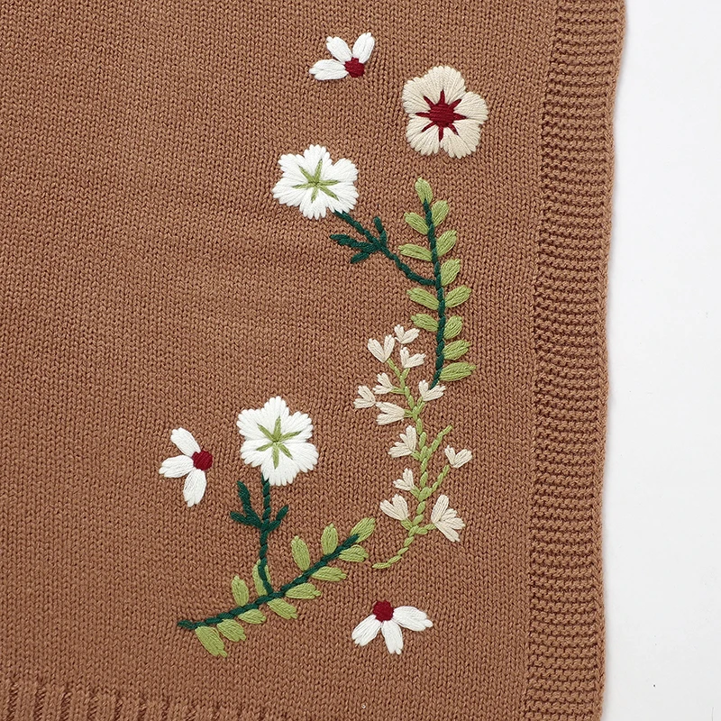 Manta bebé recién nacido bordada floral – Edredón transpirable - imagen 4