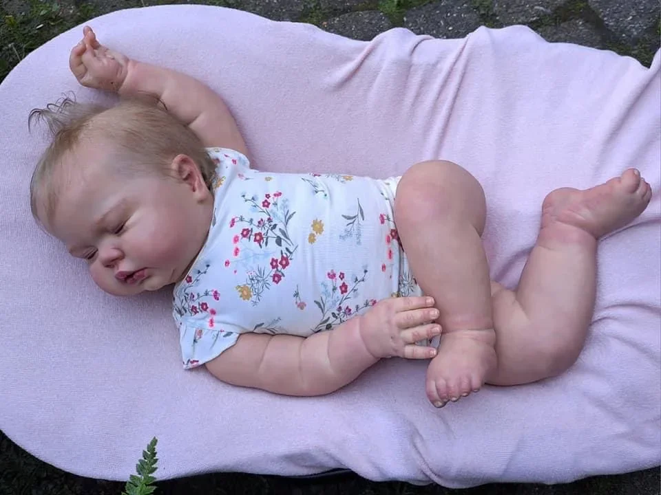 Bébe Reborn realista Collection – Muñeca durmiendo Premium - imagen 5