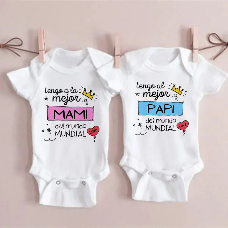 Tengo la mejor mamá y papá del mundo, mono con estampado español para bebé, pelele de manga corta para bebé, mono Unisex divertido para recién nacido
