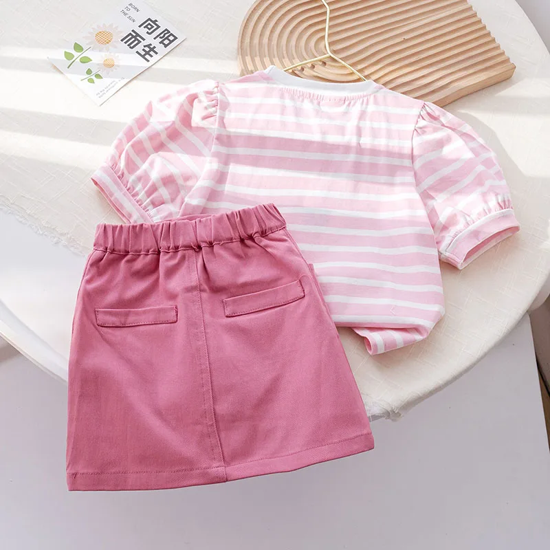 MILANCEL, nuevo conjunto de ropa de verano para niños, 1-6T, Tops a rayas dulces para niñas + faldas de Color sólido, estilo fino, cómodo, 2 uds. - imagen 2